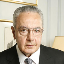 2018. Primeros Pasos: Julio Aurelio (1942 -2020)